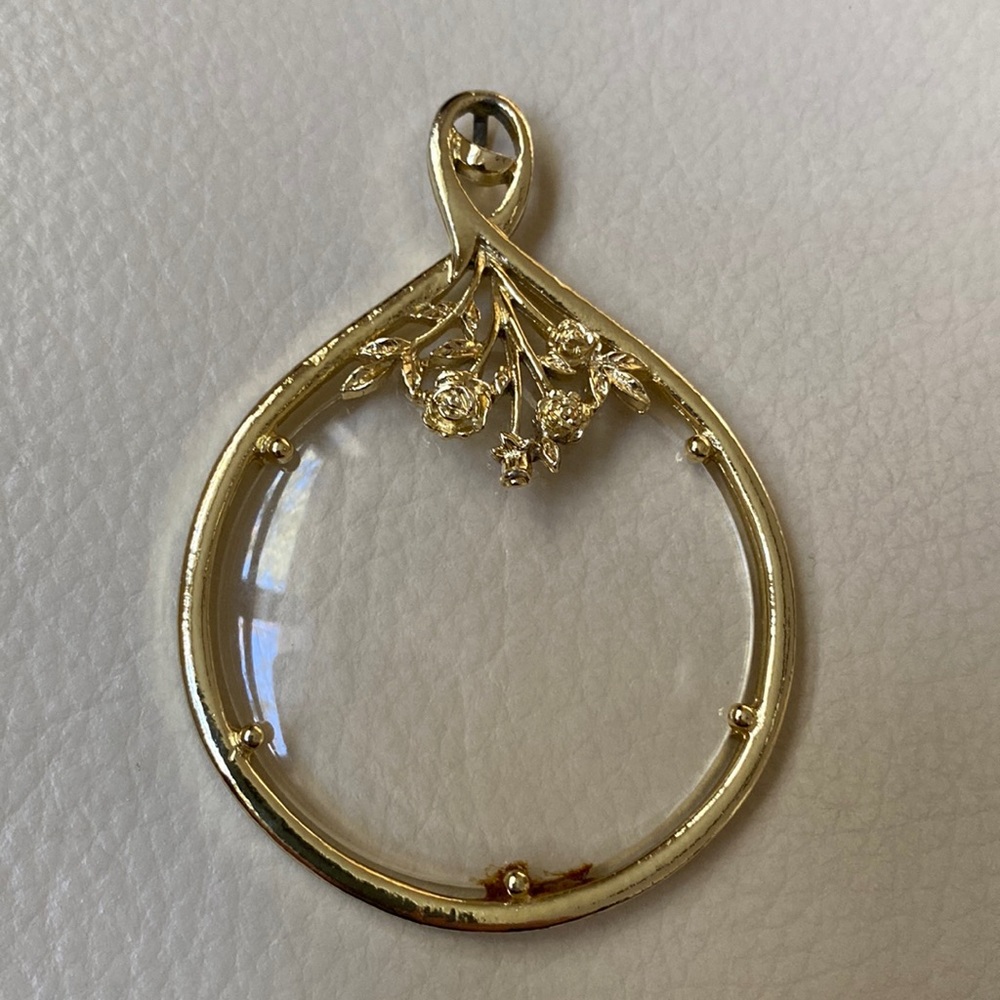 Vintage magnifying glass pendant